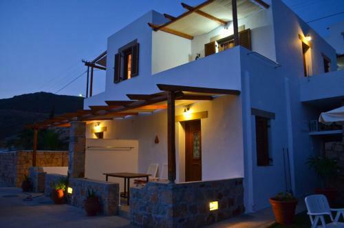 Hostal Alykes Studios