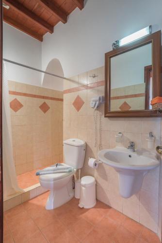 Hostal Alykes Studios