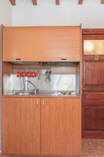 Hostal Alykes Studios