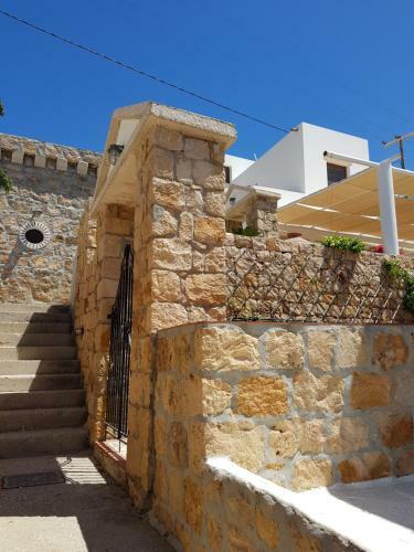 Hostal Alykes Studios