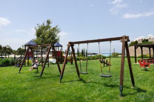 Hotel Aks Hinitsa Bay