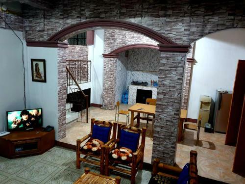 Traditional Filipino Transient House (Formerly Treasure Isle)