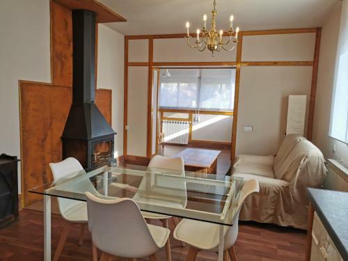 Casita Independiente Con Jard�n Y Chimenea.