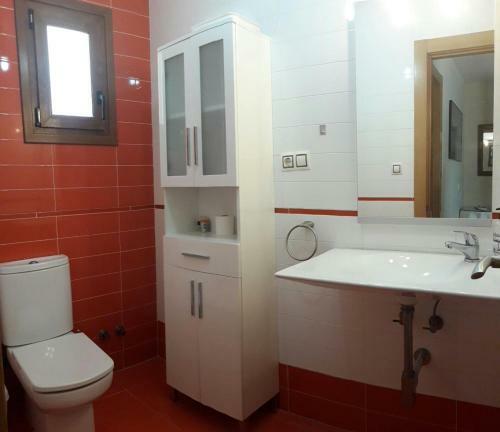 Precioso Chalet Con Mar A 50 Metros.