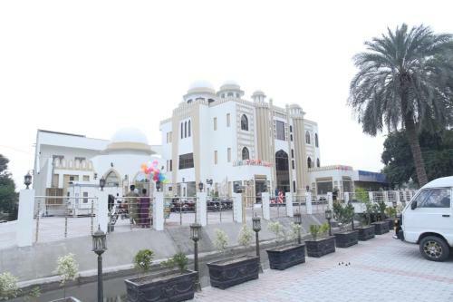Shahi Palace Hotel