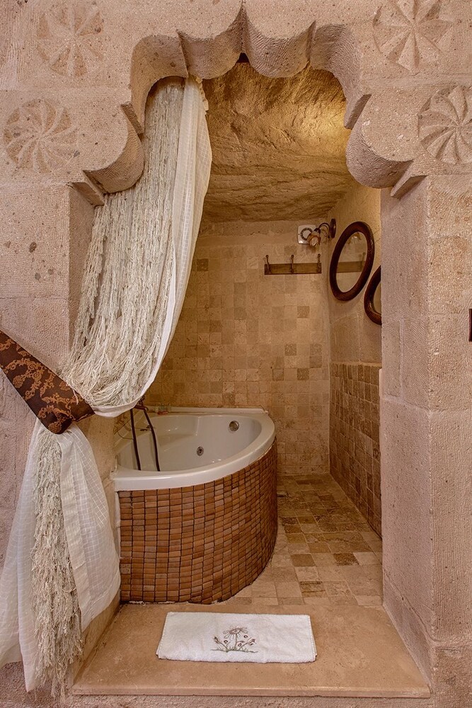 Oyku Evi Cave Hotel