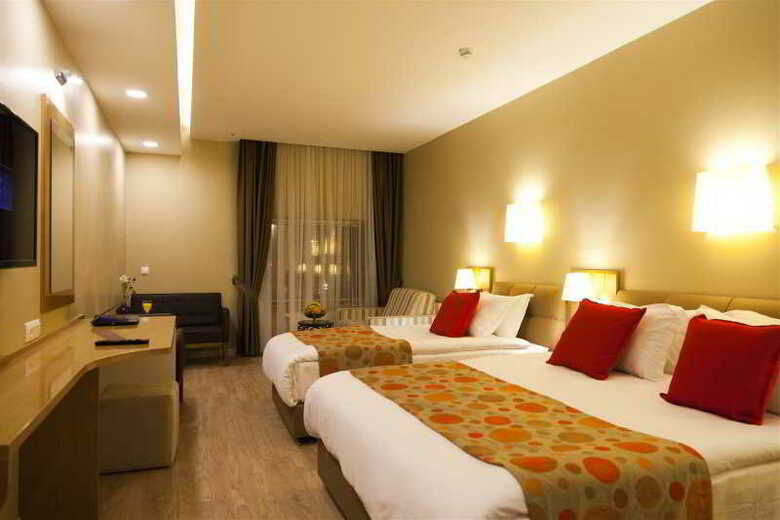 Grand Plaza Hotel
