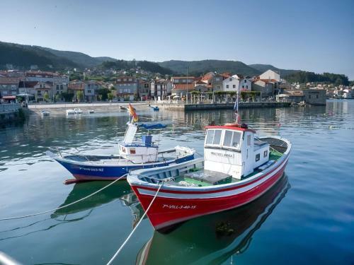 Idyllic Holiday Home In Combarro Near Seabeach