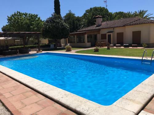 Villa Campano Mit Gro�em Pool, Tollen Garten Und Smart Tv