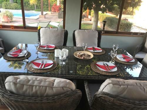 Villa Campano Mit Gro�em Pool, Tollen Garten Und Smart Tv