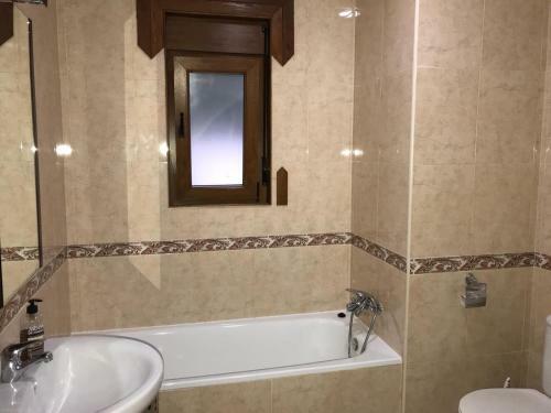 Villa Campano Mit Gro�em Pool, Tollen Garten Und Smart Tv