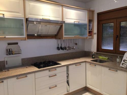Villa Campano Mit Gro�em Pool, Tollen Garten Und Smart Tv