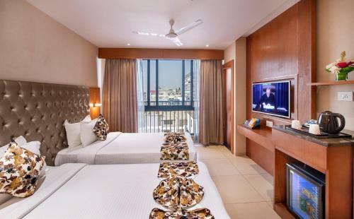 Hotel Sk Lords Eco Inn Ahmedabad