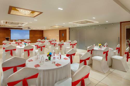Hotel Sk Lords Eco Inn Ahmedabad