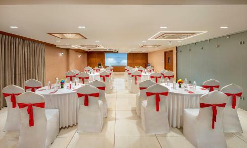 Hotel Sk Lords Eco Inn Ahmedabad