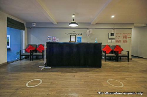 Hotel Townhouse 84669 Sun & Step Club