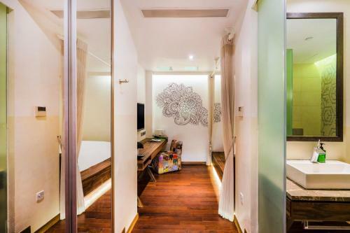The Daulat By Hotel Calmo