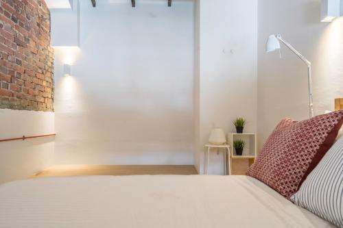 Hotel Vista Studio Loft Suites (Staycation Approved)