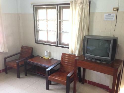 Hostal Chaisuk Bungalow