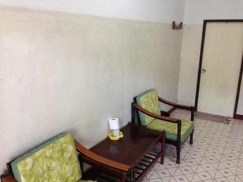 Hostal Chaisuk Bungalow