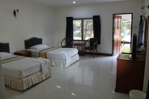 Hostal Chaisuk Bungalow