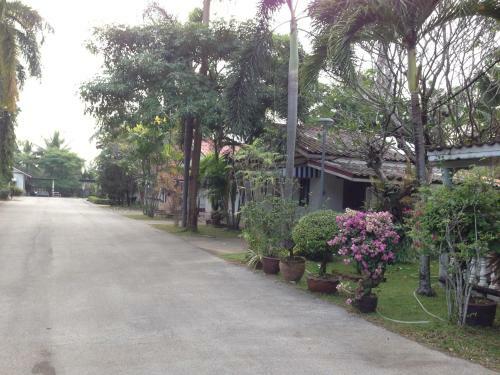 Hostal Chaisuk Bungalow