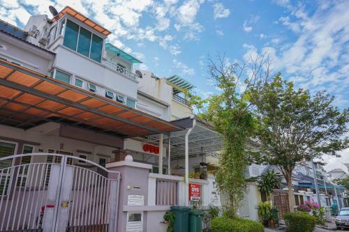 Hotel Oyo 89987 Nautilus Bay Home Inn