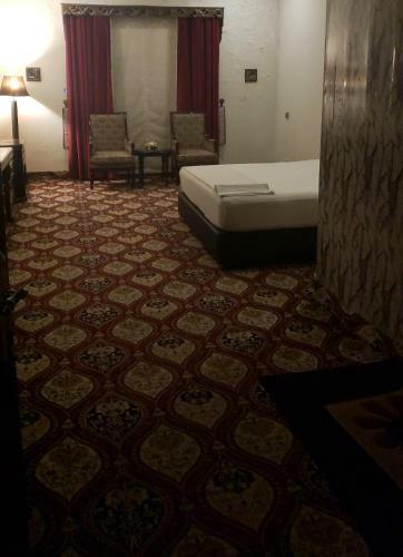 Hotel The One