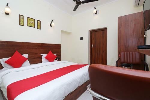 Hotel Oyo 28212 High Court View