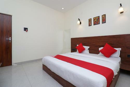 Hotel Oyo 28212 High Court View