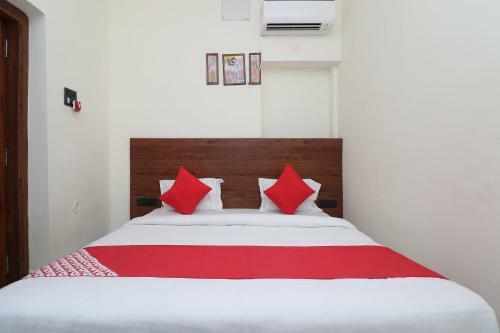 Hotel Oyo 28212 High Court View
