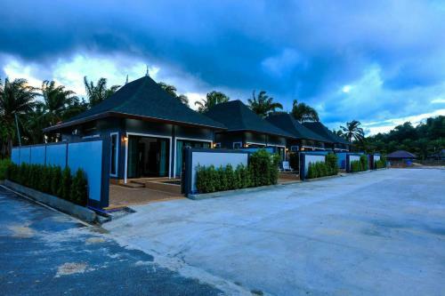 The J Green Pool Villa