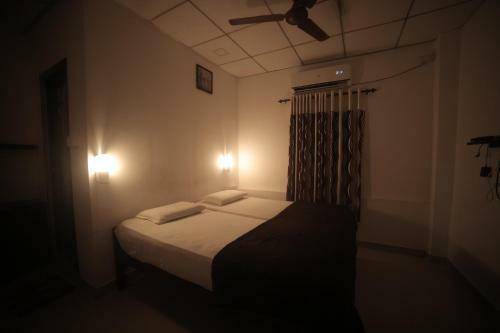 Whiteshore Beach Homestay Alappuzha