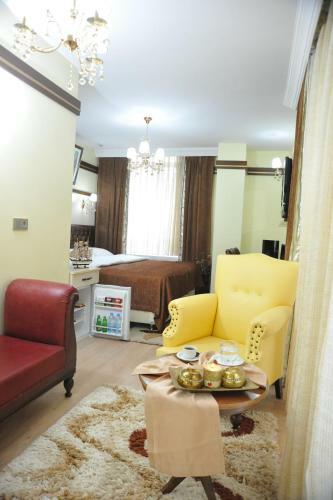 Gloria Tibi Hotel