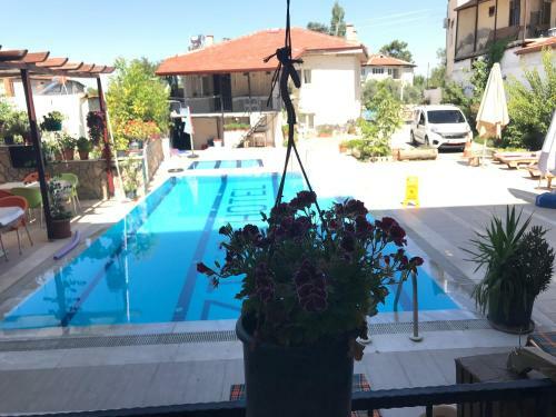 Ozturk Hotel