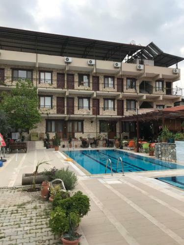 Ozturk Hotel