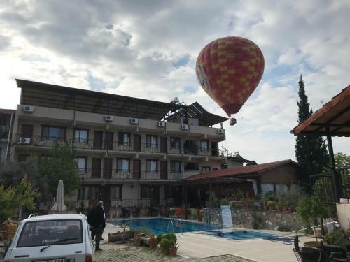 Ozturk Hotel