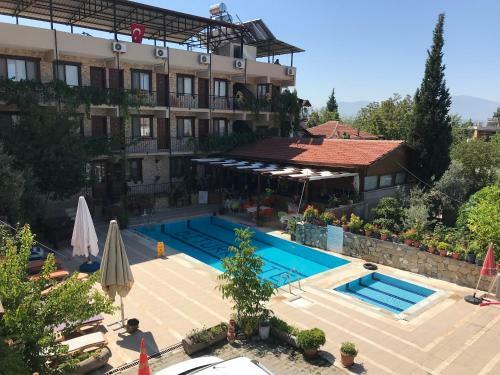 Ozturk Hotel