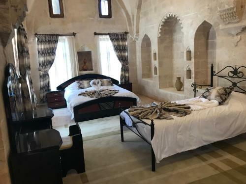 Hostal Kasr-i Abbas Hotel
