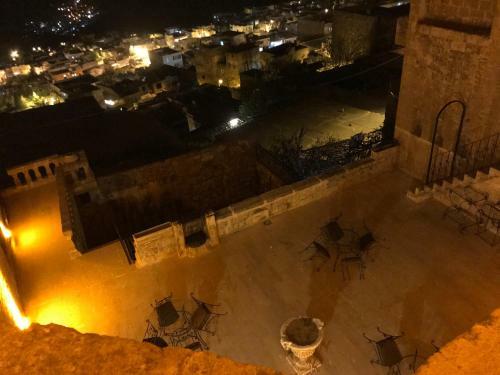 Hostal Kasr-i Abbas Hotel