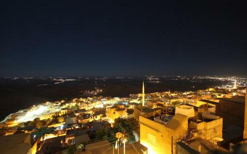 Hostal Kasr-i Abbas Hotel