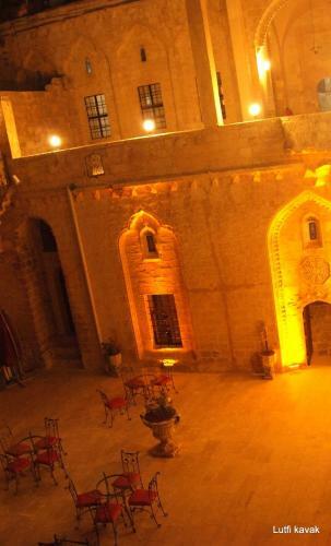 Hostal Kasr-i Abbas Hotel