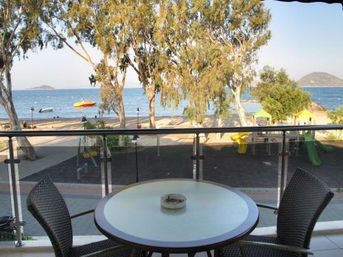 Sunset Beach Apartments