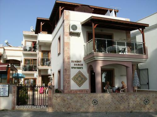 Sunset Beach Apartments