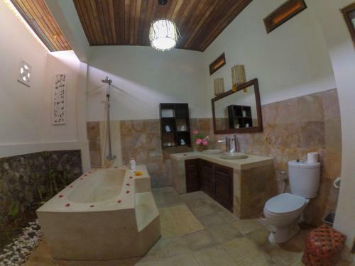 Ocean Beachfront Villa Dini