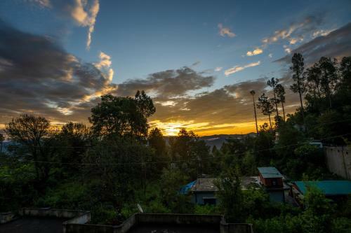 The Hosteller Kasar Devi