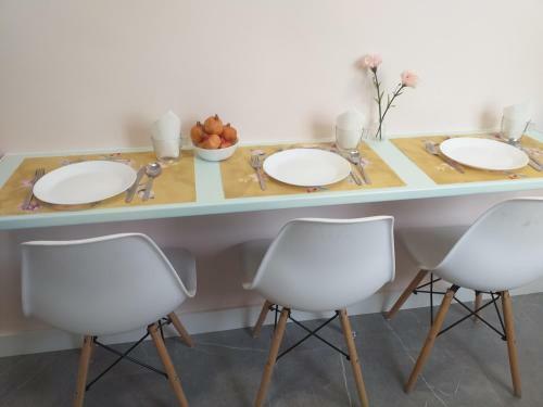 Pink Lemon Apartments