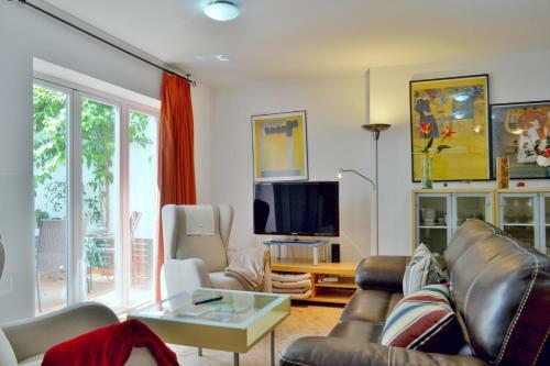 Sunshine Villa