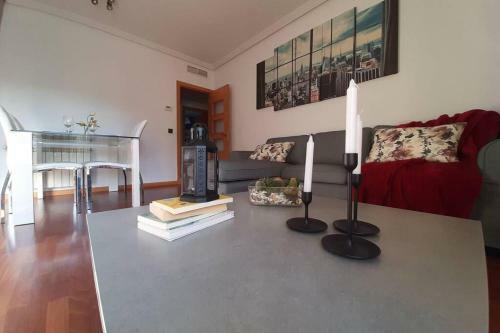 Apartamento Piso C�ntrico Con Piscina,parking Y Jacuzzi