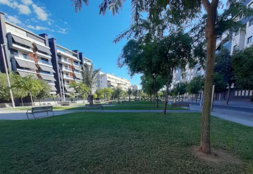 Apartamento Piso C�ntrico Con Piscina,parking Y Jacuzzi